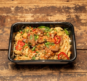 Noedels met babi pangang